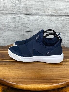 Vans UltraRange Gore Dress Blue Navy Slip On Knit Sneakers Women’s Shoe Size 7